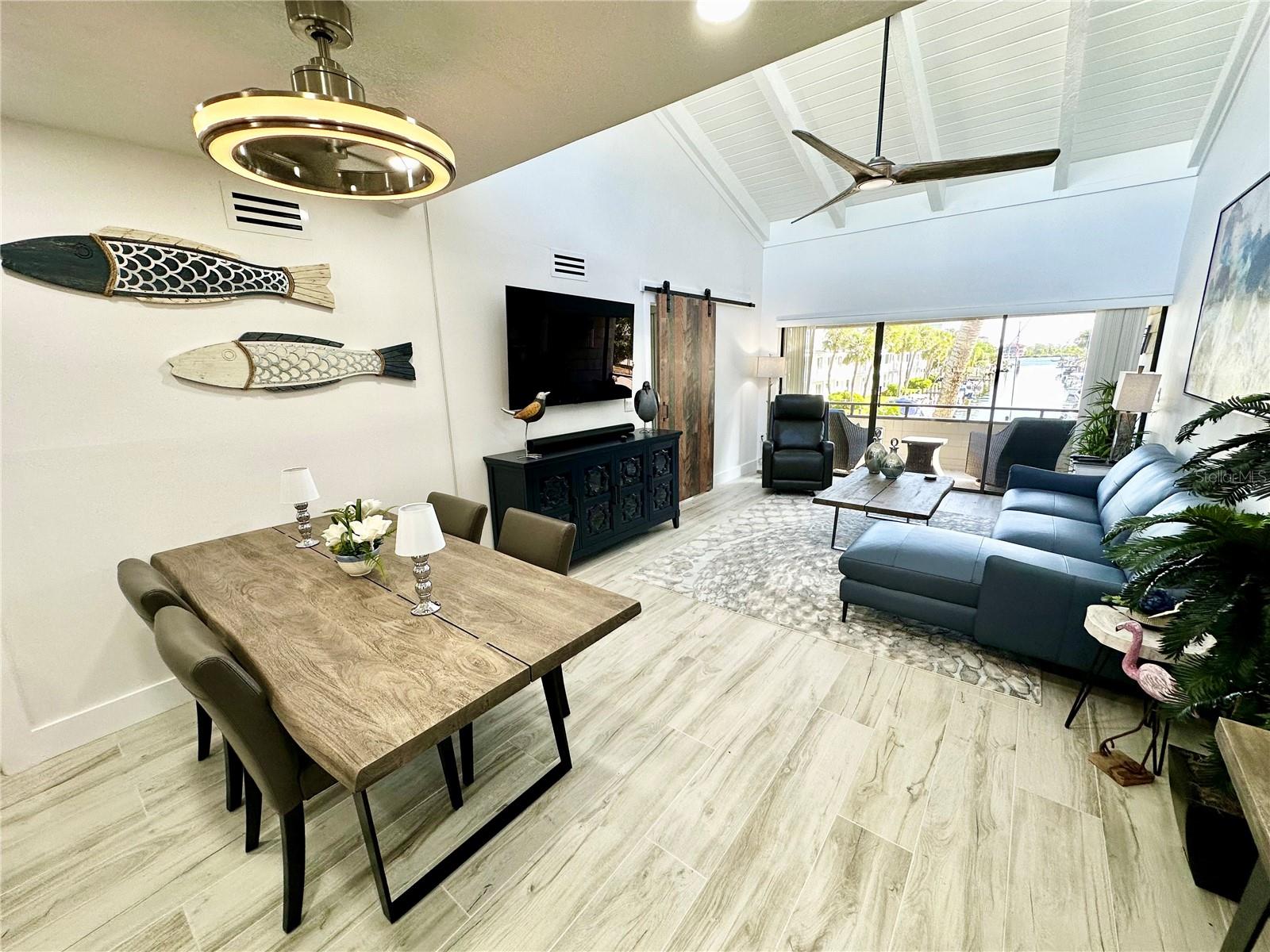 1555 TARPON CENTER DR #202, VENICE, FL, 34285