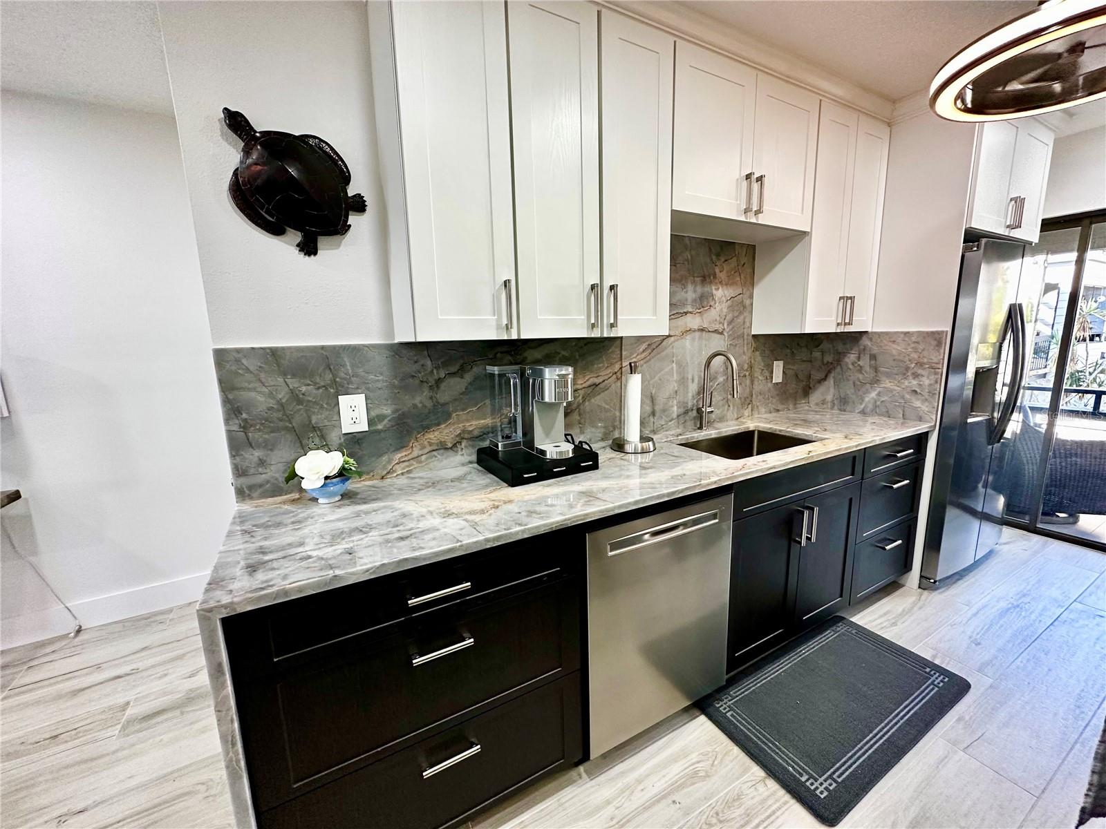 1555 TARPON CENTER DR #202, VENICE, FL, 34285