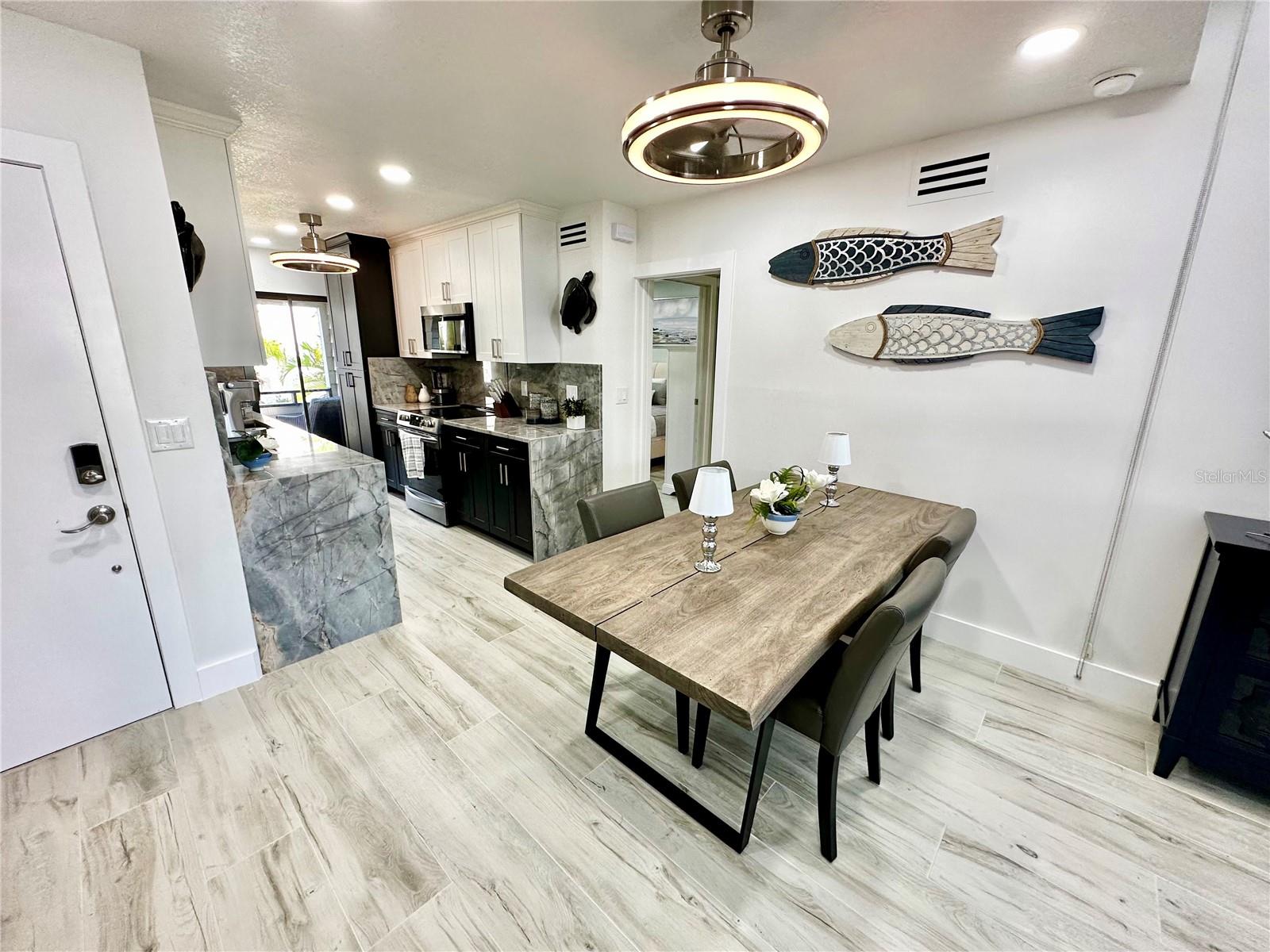 1555 TARPON CENTER DR #202, VENICE, FL, 34285