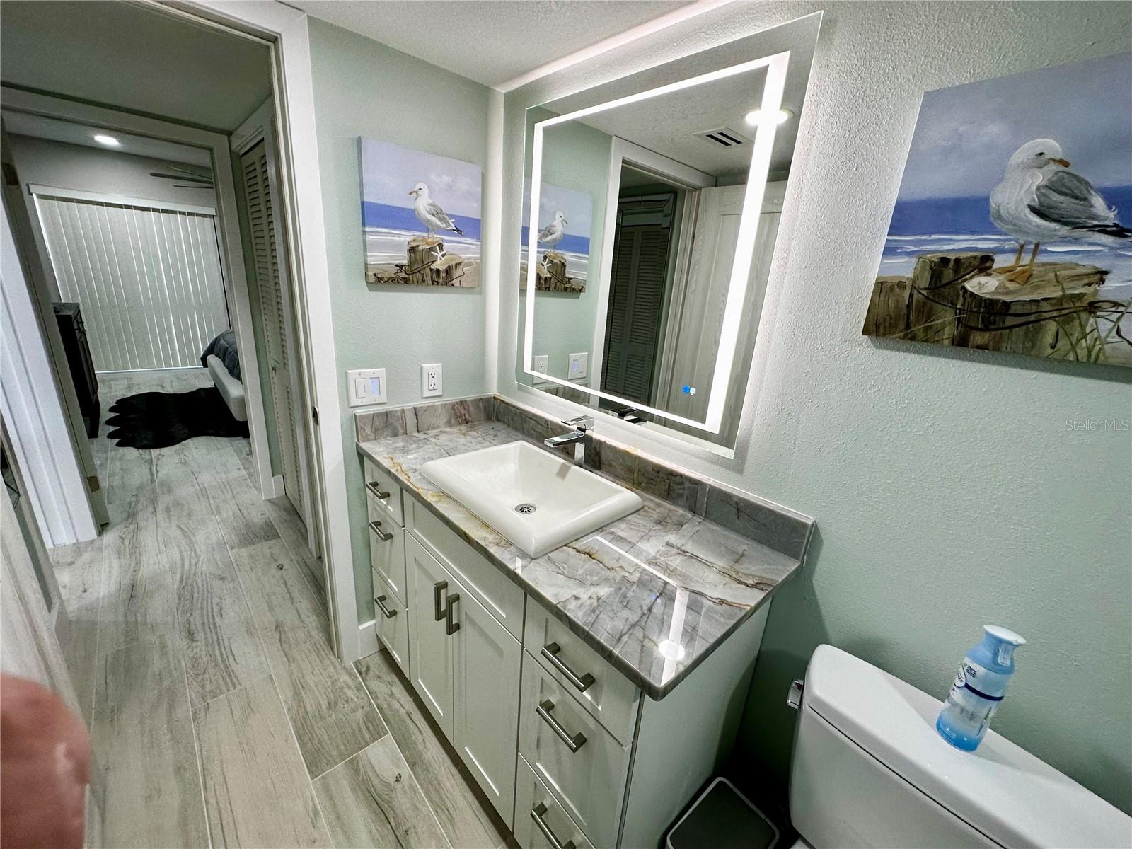 1555 TARPON CENTER DR #202, VENICE, FL, 34285