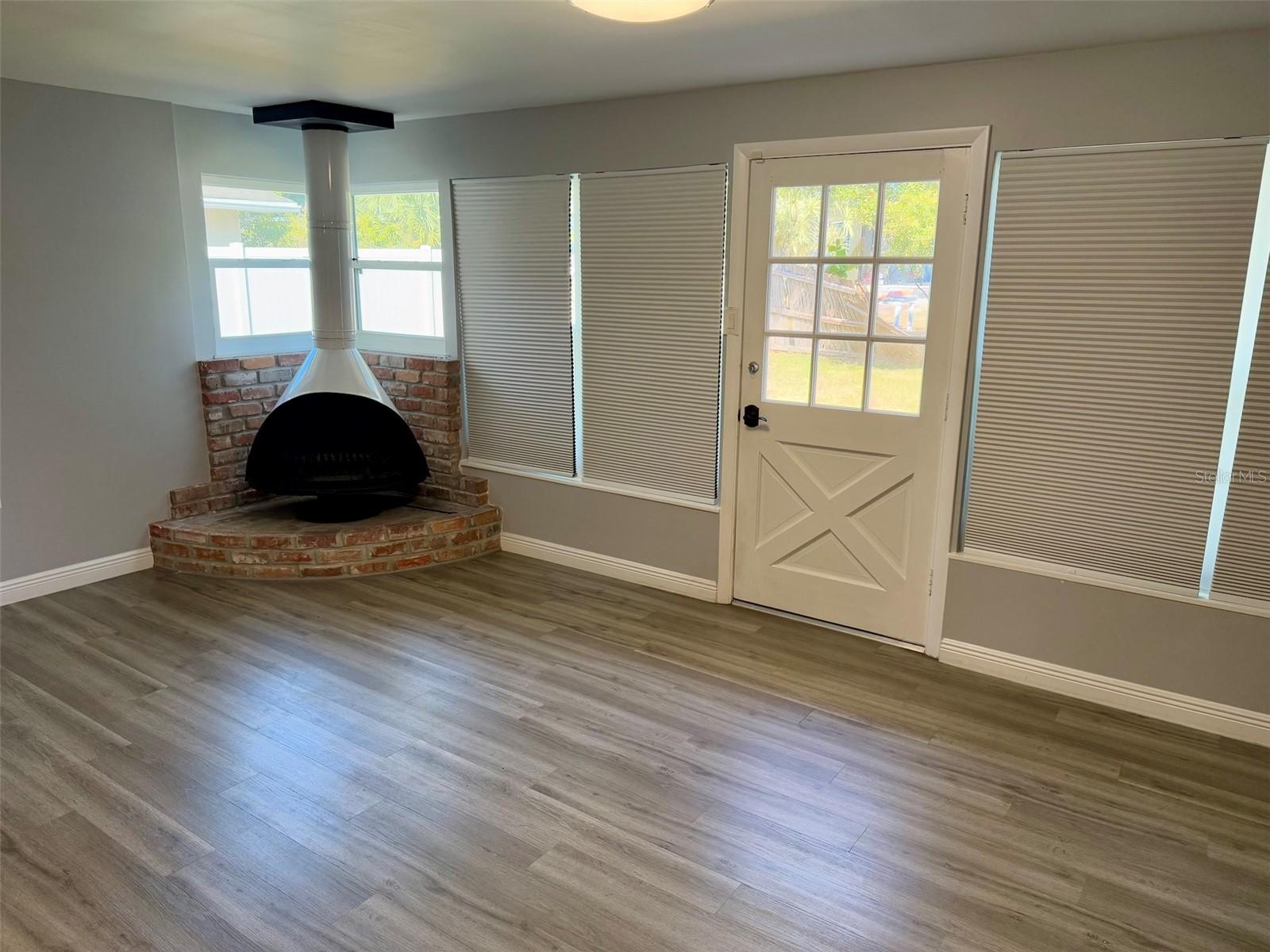 2260 ST CHARLES DR, CLEARWATER, FL, 33764