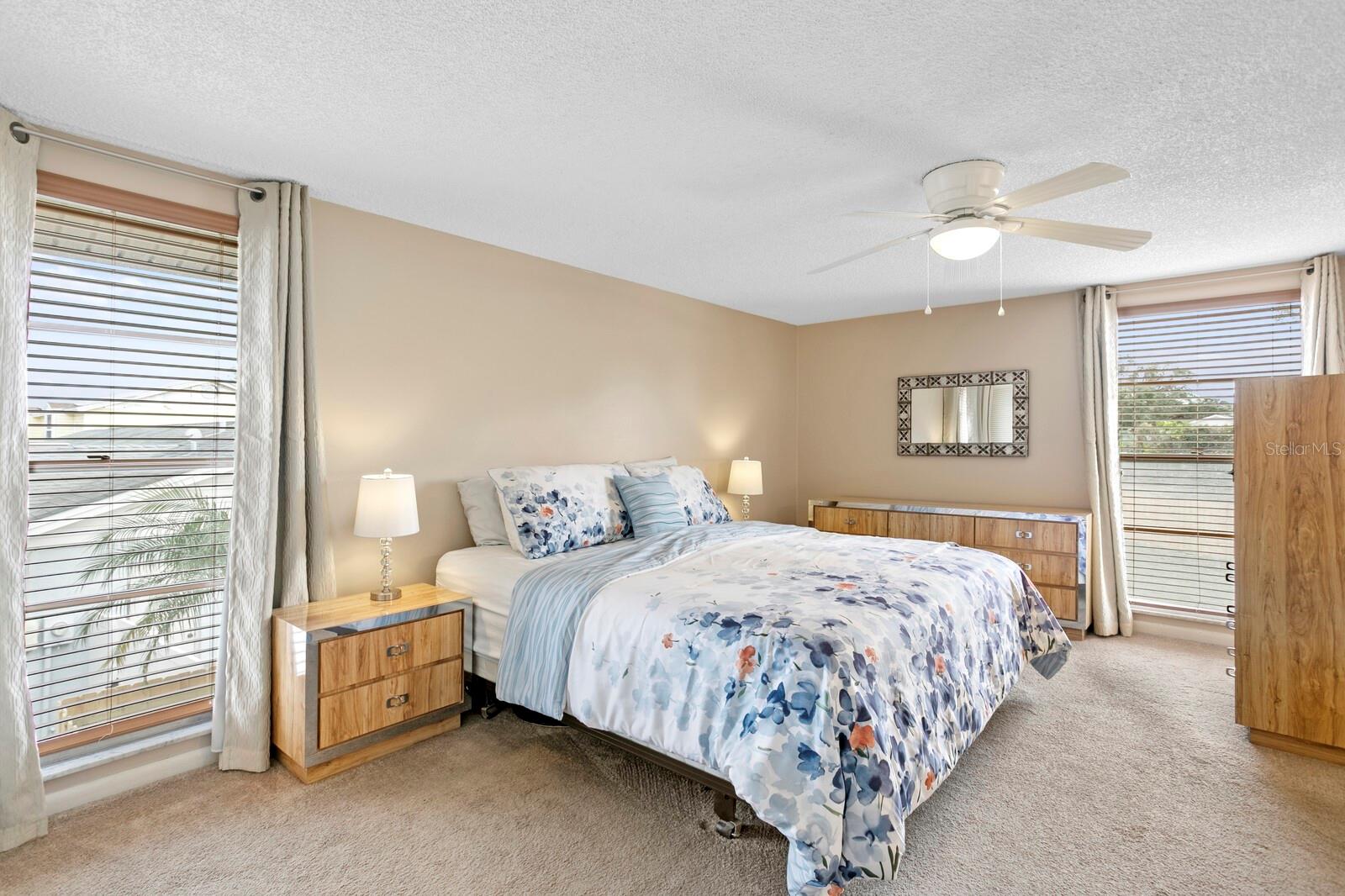 7601 OAKMOOR DR, TAMPA, FL, 33634