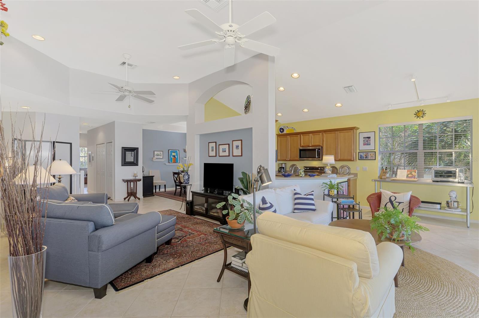 4628 CLUB DR #H201, PORT CHARLOTTE, FL, 33953