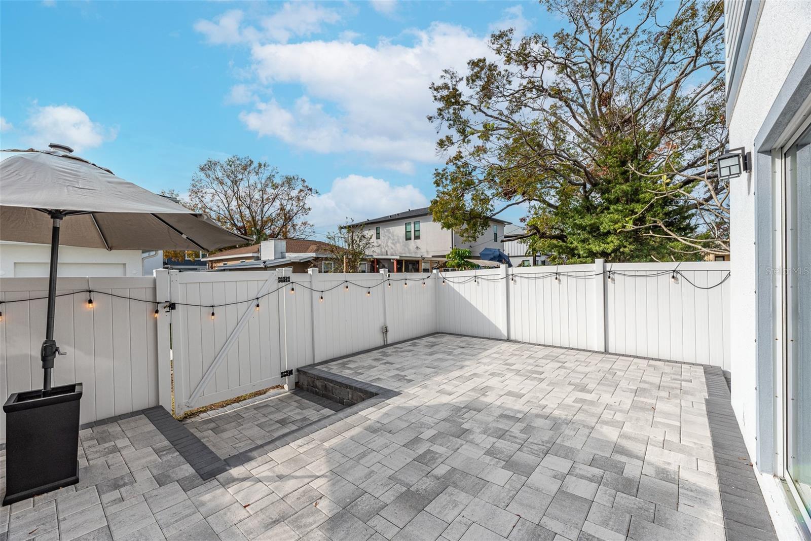 2704 W GRAY ST #B, TAMPA, FL, 33609