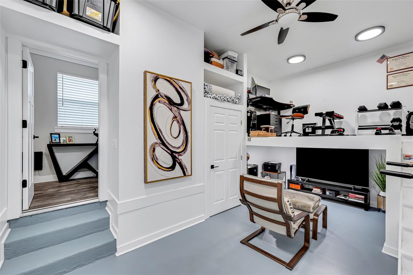 2704 W GRAY ST #B, TAMPA, FL, 33609