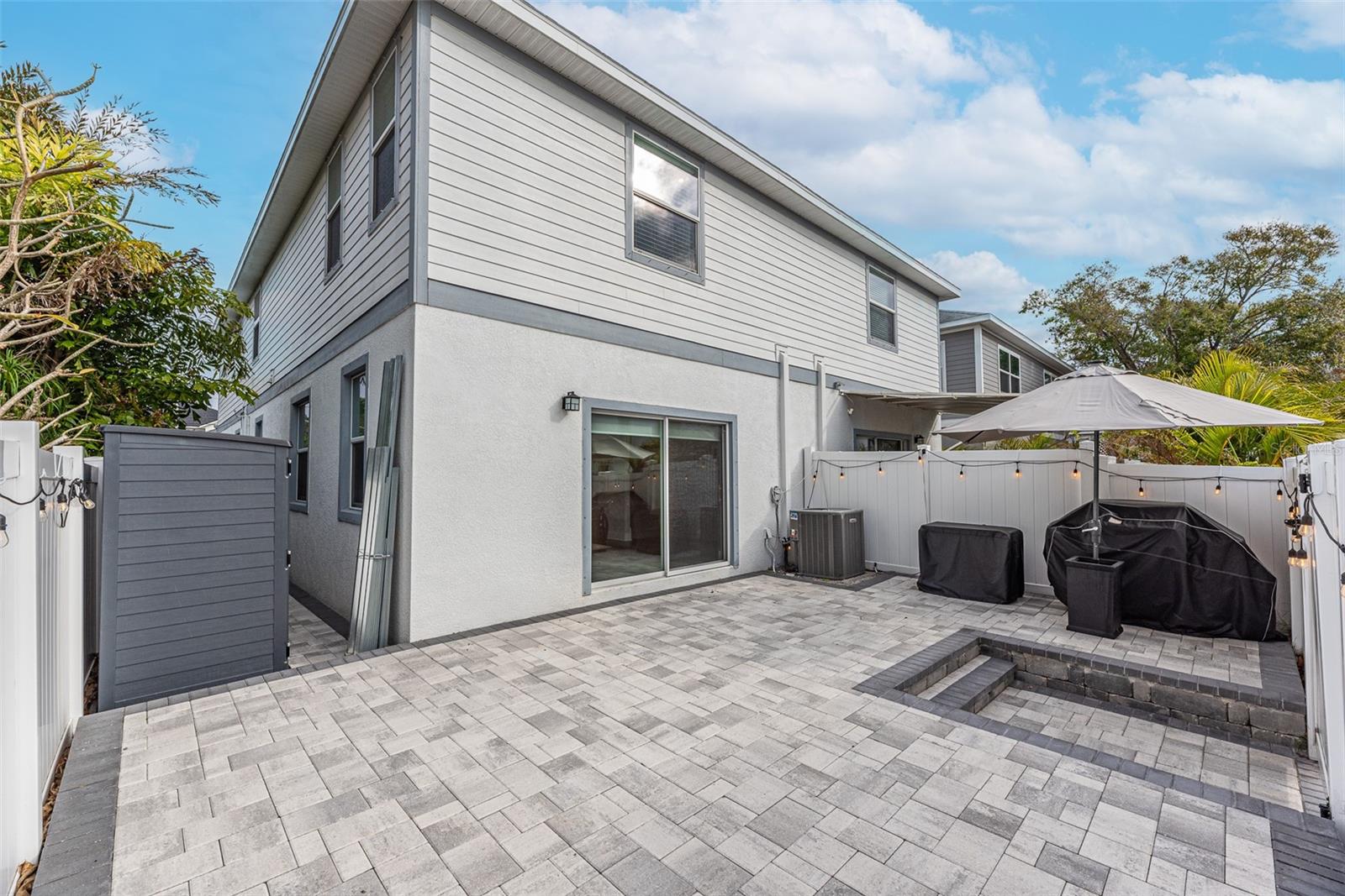 2704 W GRAY ST #B, TAMPA, FL, 33609
