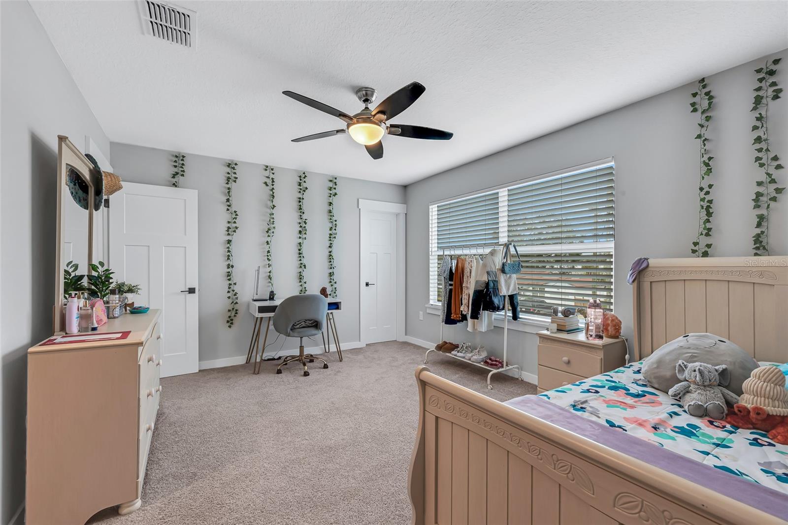 2704 W GRAY ST #B, TAMPA, FL, 33609