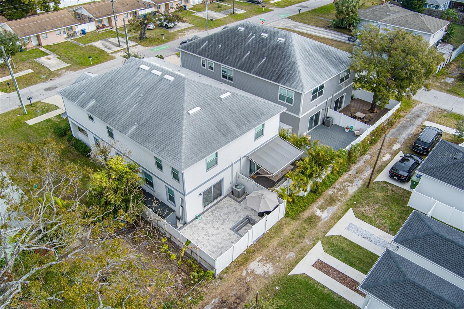 2704 W GRAY ST #B, TAMPA, FL, 33609