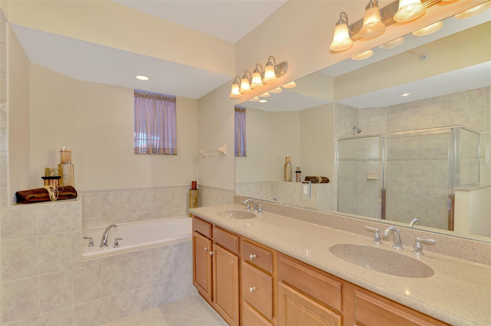 4732 CLUB DR #102, PORT CHARLOTTE, FL, 33953