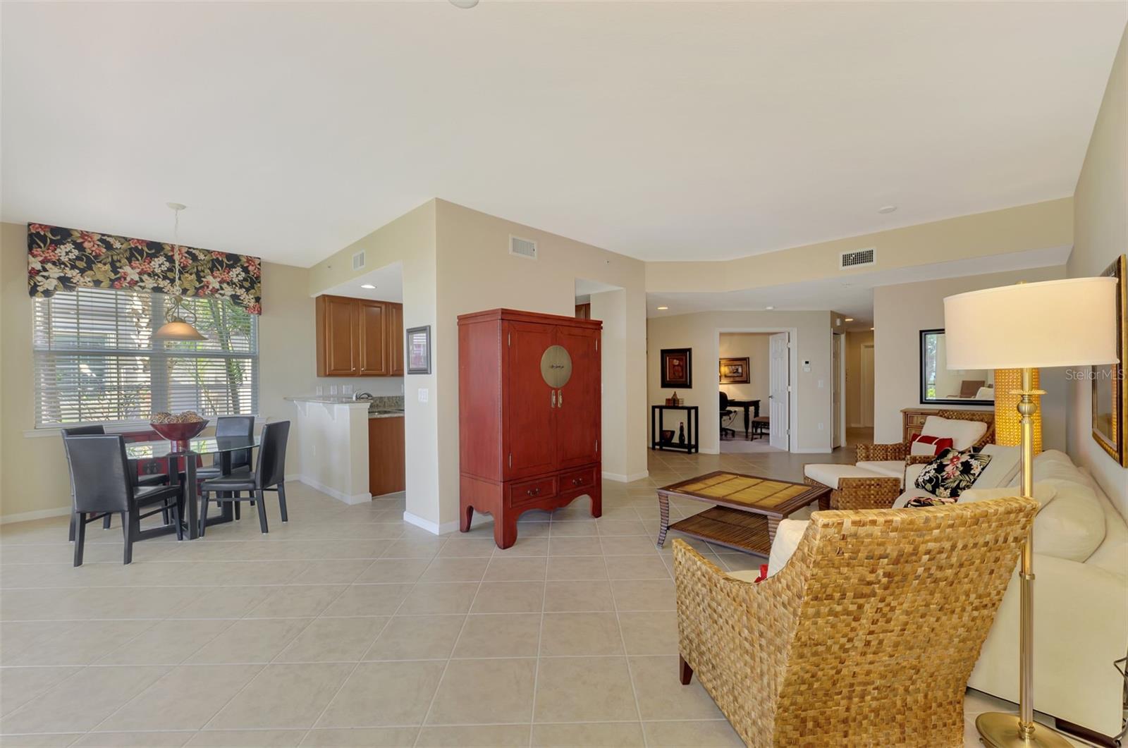 4732 CLUB DR #102, PORT CHARLOTTE, FL, 33953