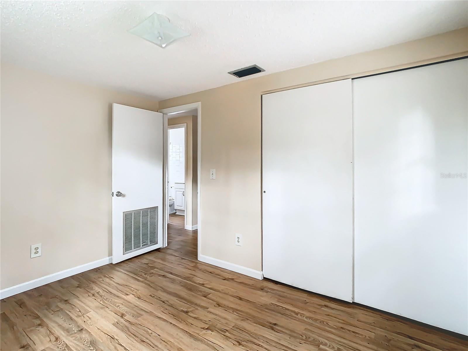 5510 DANIELS RD, TAMPA, FL, 33634