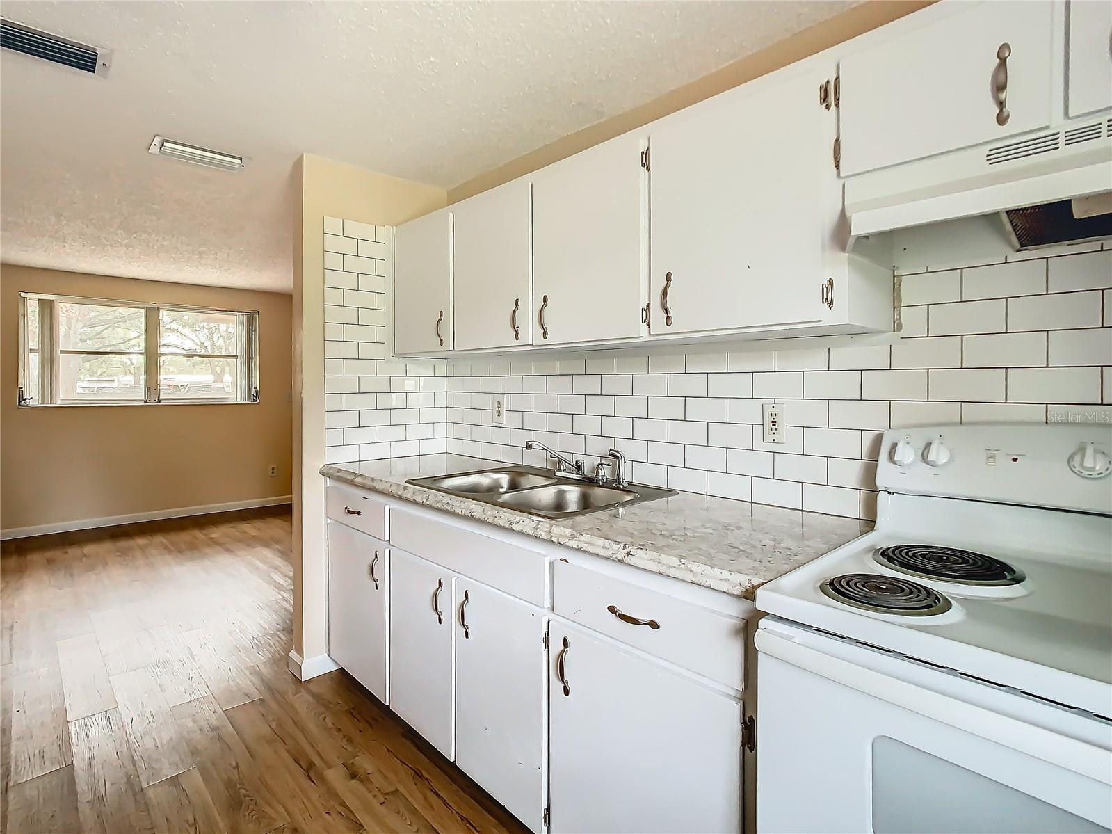 5510 DANIELS RD, TAMPA, FL, 33634