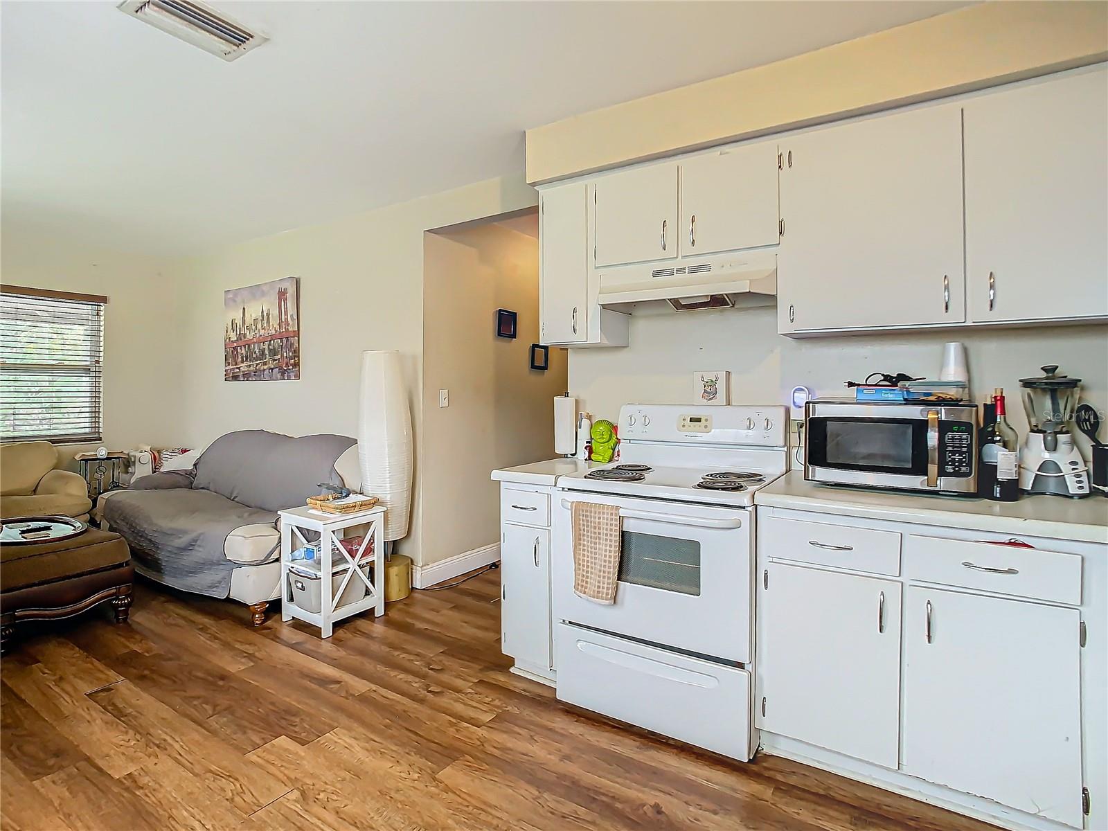 5512 DANIELS RD, TAMPA, FL, 33634