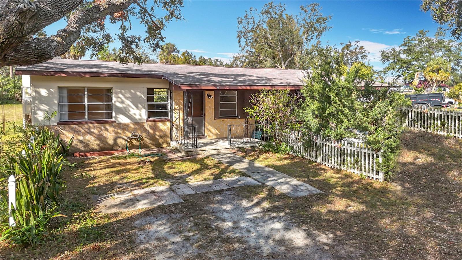 5512 DANIELS RD, TAMPA, FL, 33634