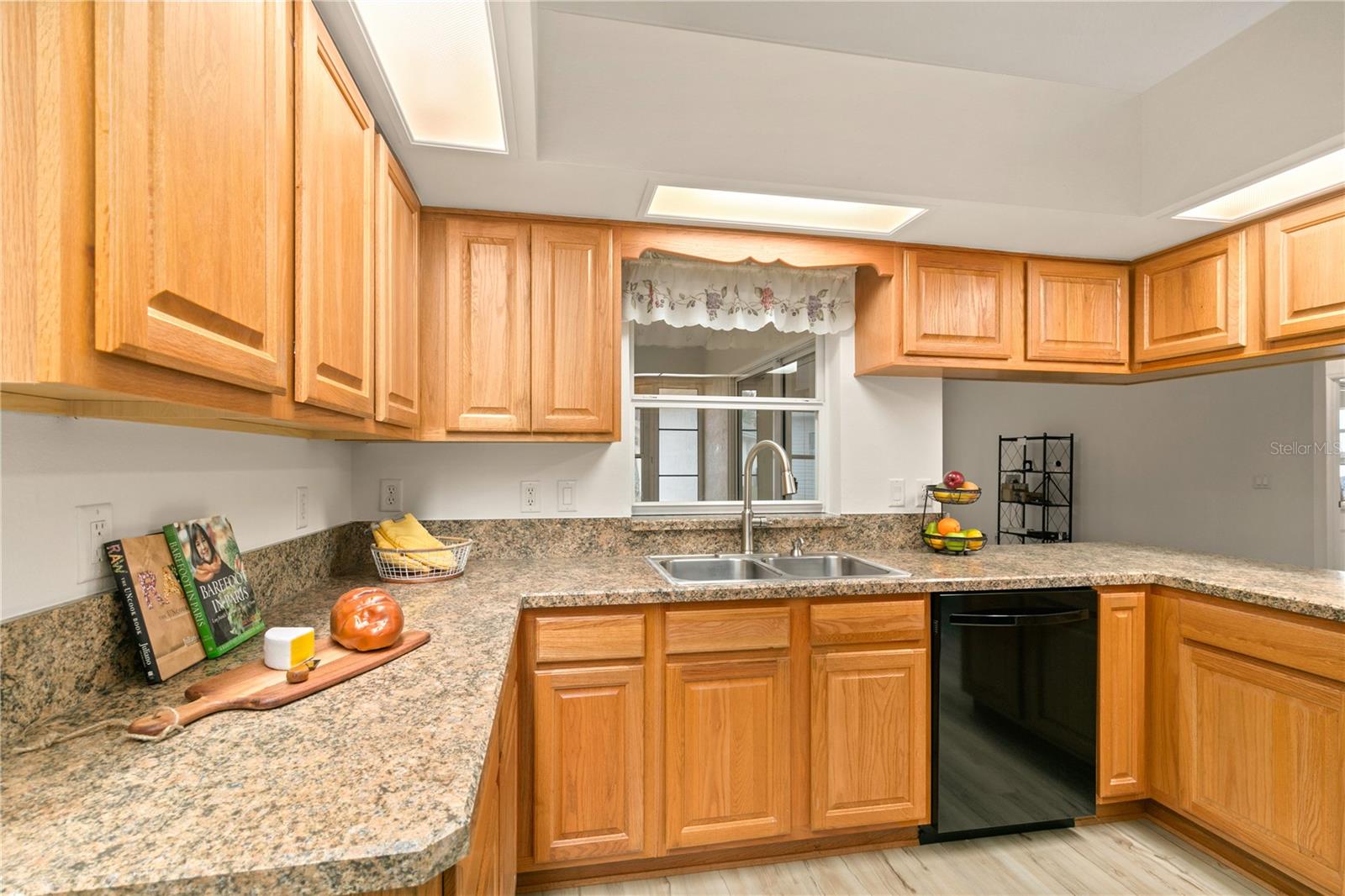 21721 LOCH HAVEN PASS, LEESBURG, FL, 34748