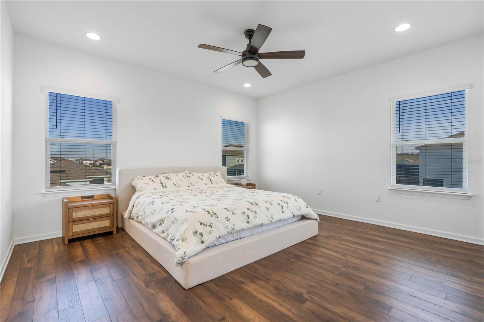 15005 LAKE BESSIE LOOP, WINTER GARDEN, FL, 34787