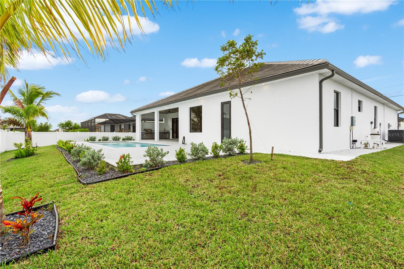 5 SW 37TH AVE, CAPE CORAL, FL, 33991