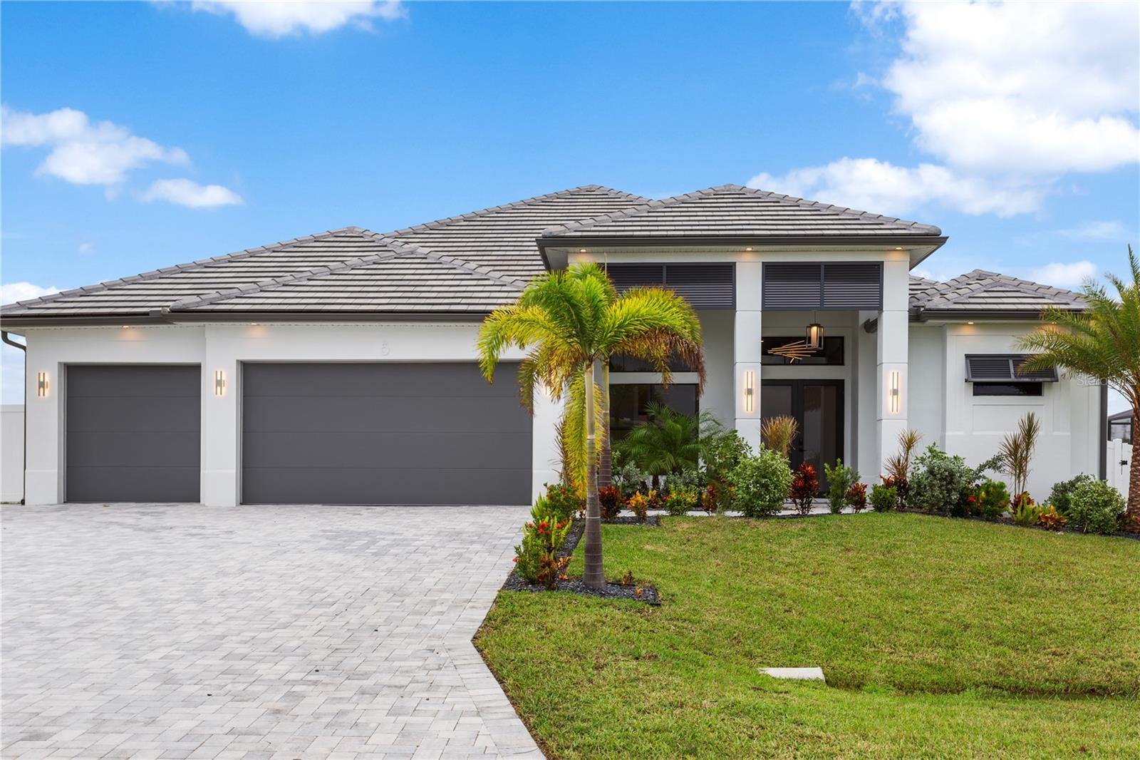 5 SW 37TH AVE, CAPE CORAL, FL, 33991