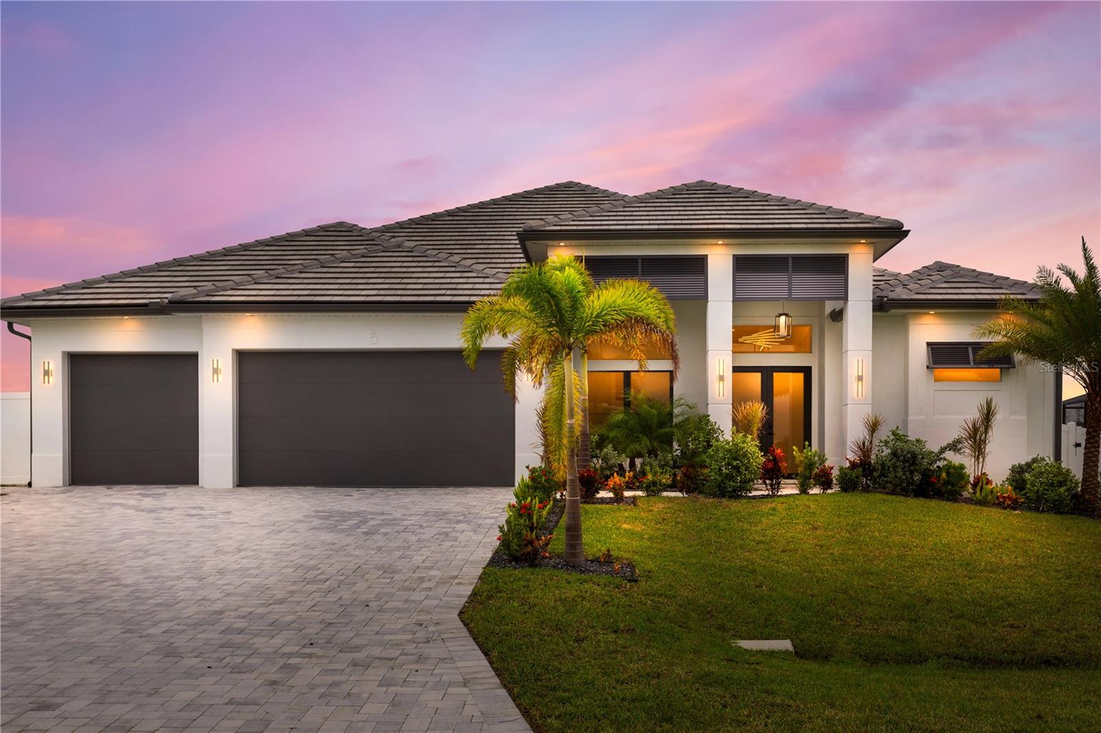 5 SW 37TH AVE, CAPE CORAL, FL, 33991