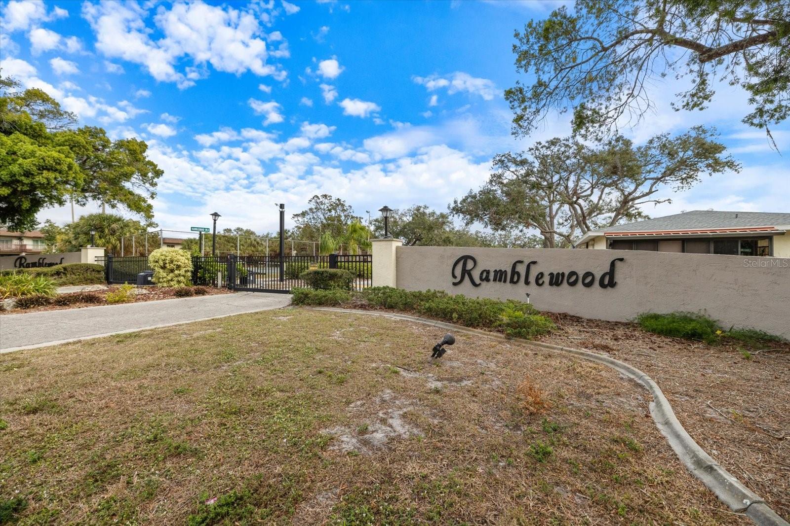3250 RAMBLEWOOD CIR, SARASOTA, FL, 34237