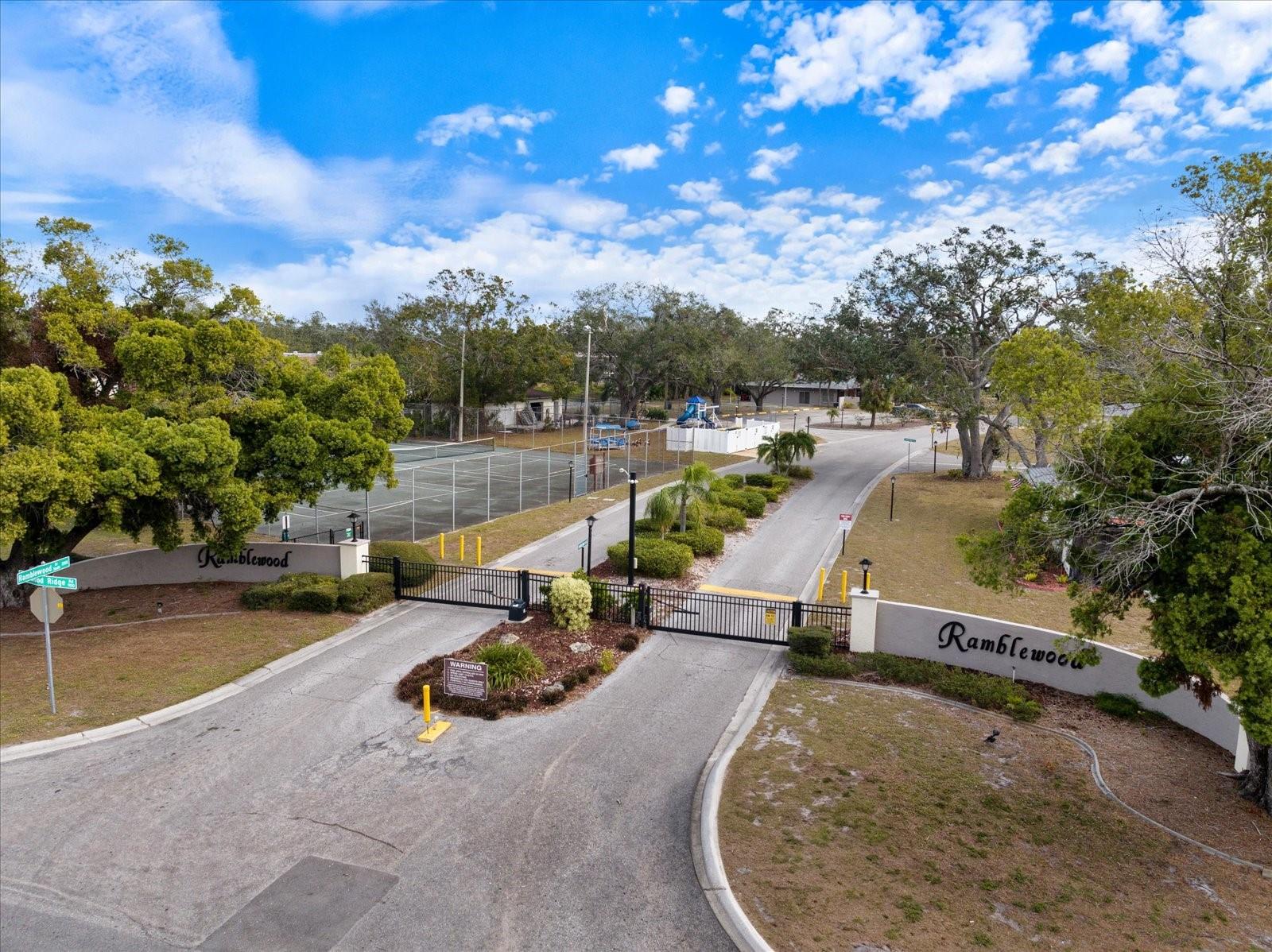 3250 RAMBLEWOOD CIR, SARASOTA, FL, 34237
