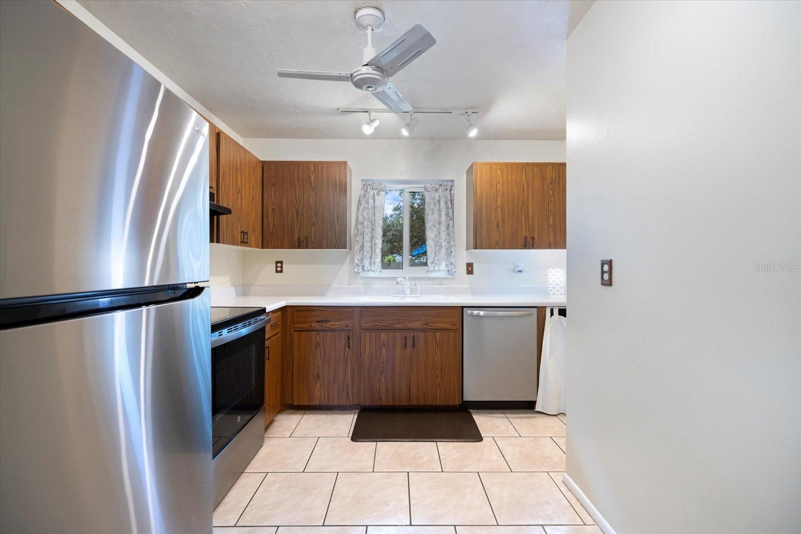 3250 RAMBLEWOOD CIR, SARASOTA, FL, 34237