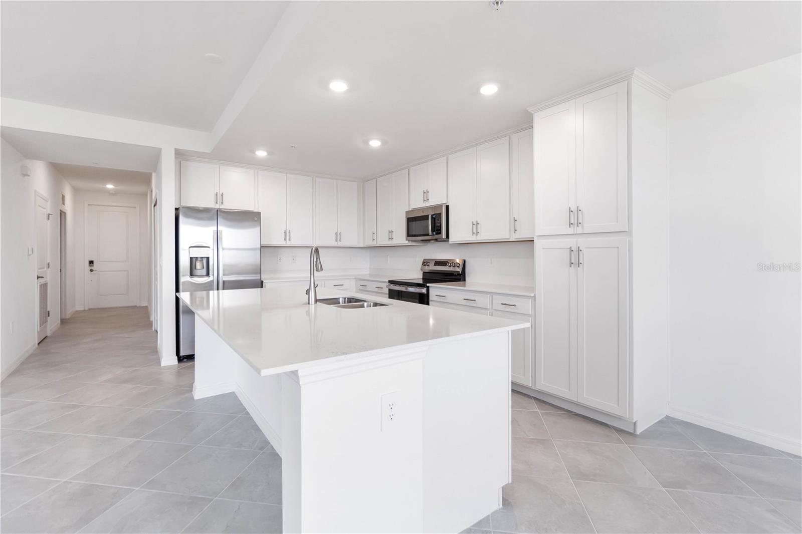 17565 OPAL SAND DR #207, VENICE, FL, 34293
