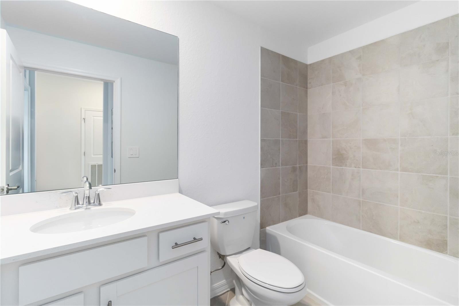 17565 OPAL SAND DR #207, VENICE, FL, 34293