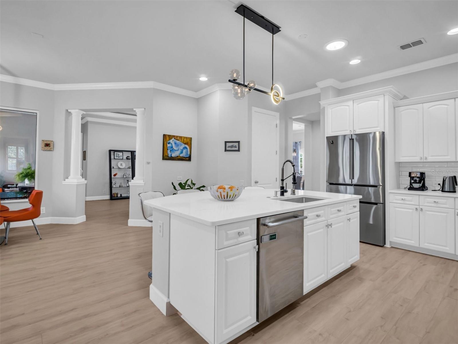 2607 GRAND LAKESIDE DR, PALM HARBOR, FL, 34684