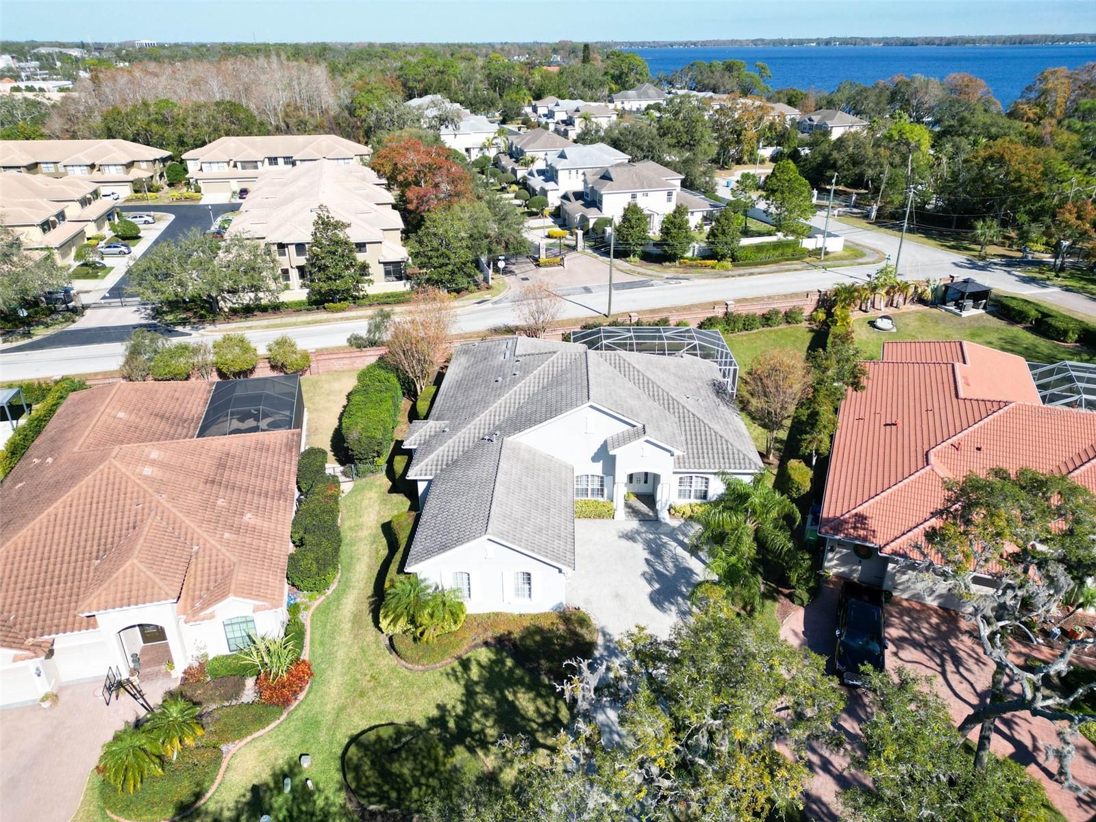 2607 GRAND LAKESIDE DR, PALM HARBOR, FL, 34684