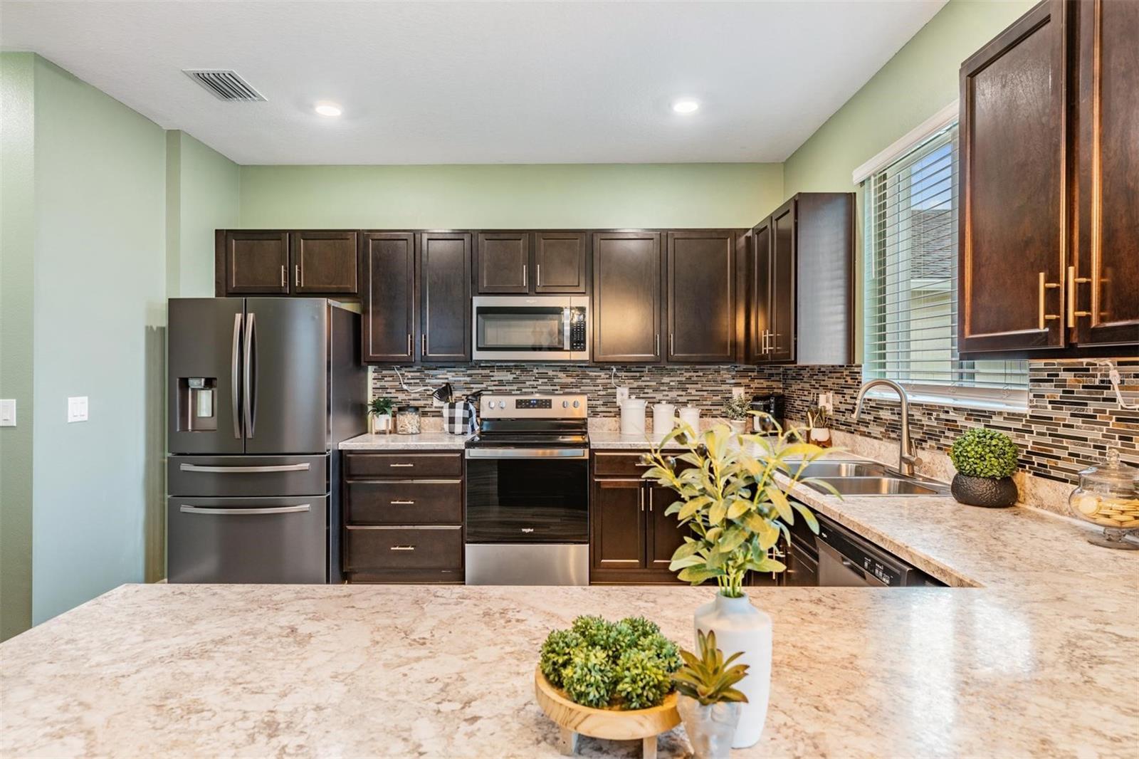 7423 NORTHERN LIGHTS DR, GIBSONTON, FL, 33534