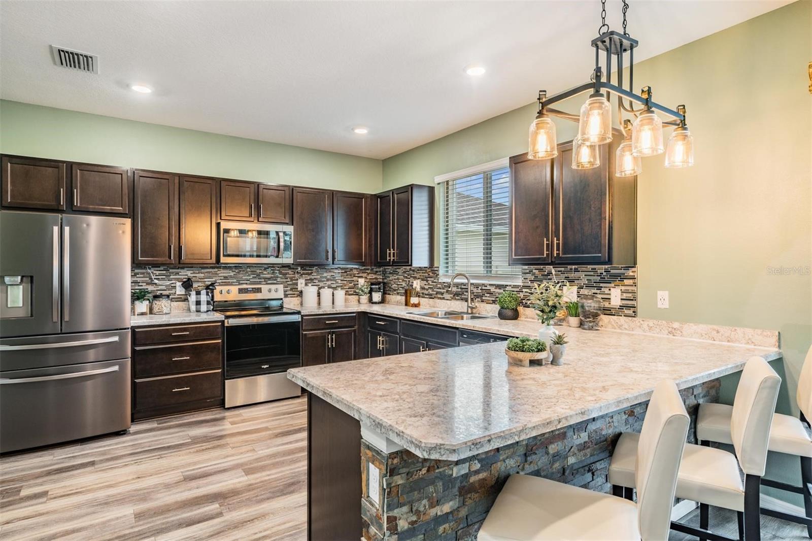 7423 NORTHERN LIGHTS DR, GIBSONTON, FL, 33534