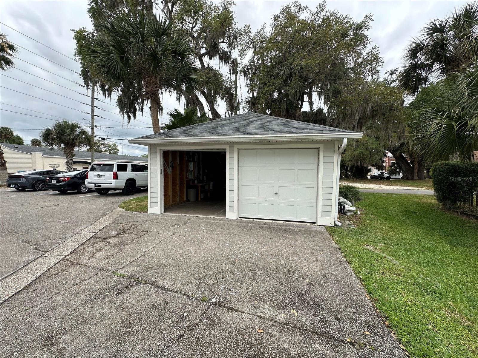 214 S RIVERSIDE DR, NEW SMYRNA BEACH, FL, 32168