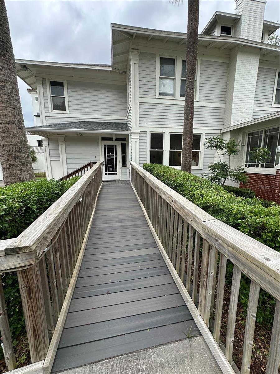 214 S RIVERSIDE DR, NEW SMYRNA BEACH, FL, 32168