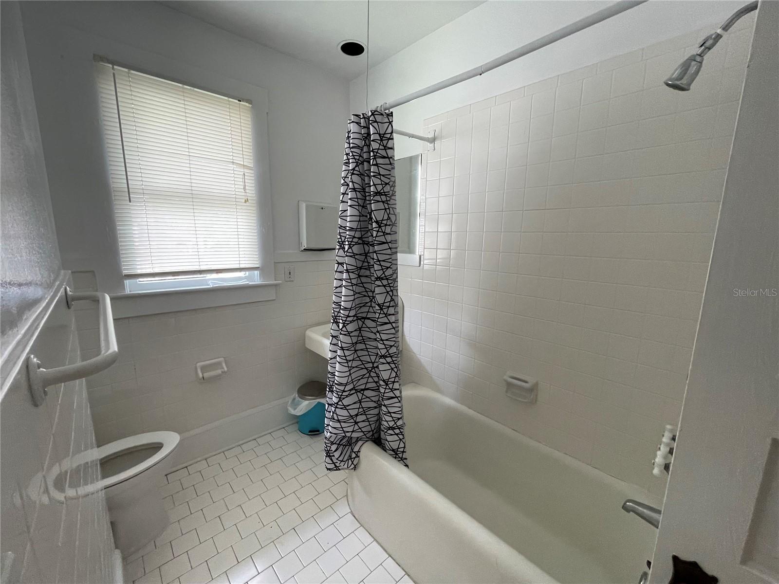 214 S RIVERSIDE DR, NEW SMYRNA BEACH, FL, 32168