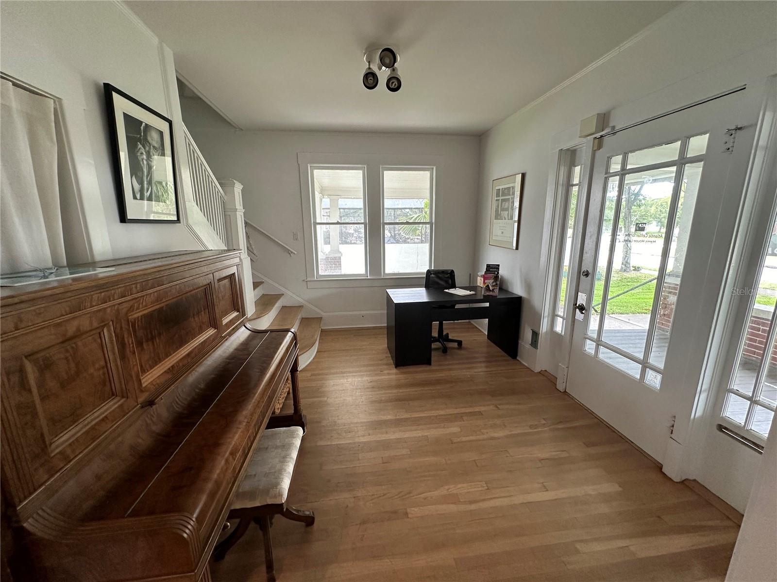 214 S RIVERSIDE DR, NEW SMYRNA BEACH, FL, 32168