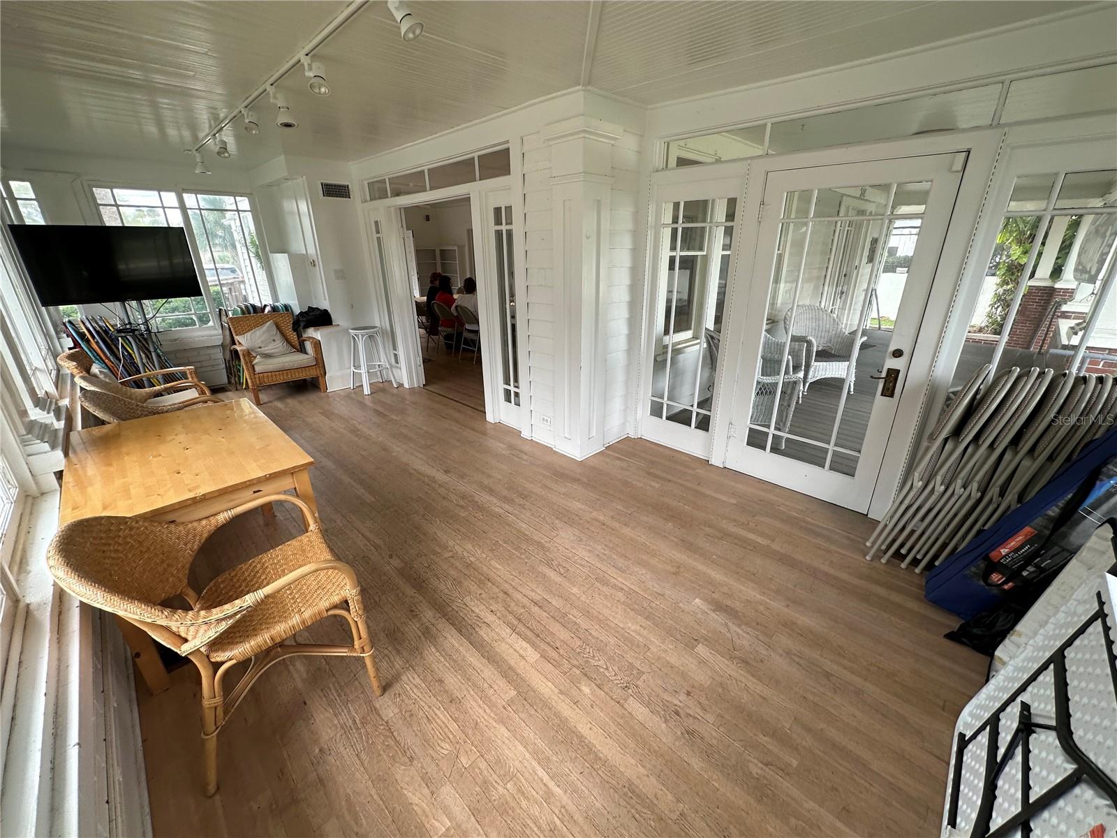 214 S RIVERSIDE DR, NEW SMYRNA BEACH, FL, 32168