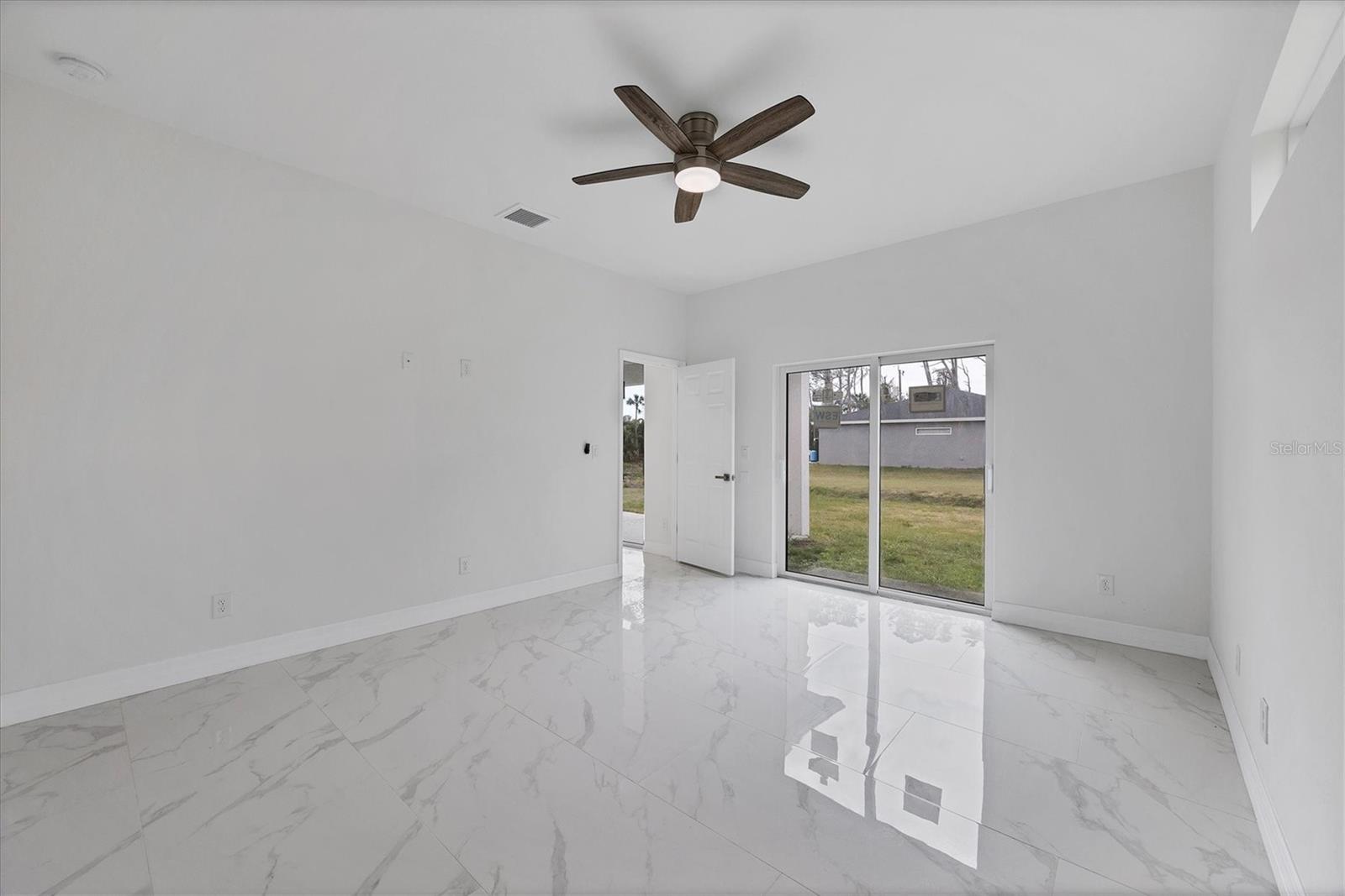 99 SUNDIET ST, PORT CHARLOTTE, FL, 33954