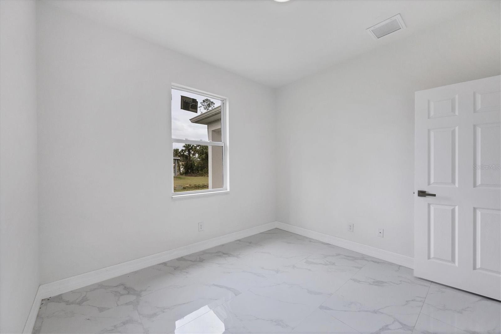 99 SUNDIET ST, PORT CHARLOTTE, FL, 33954