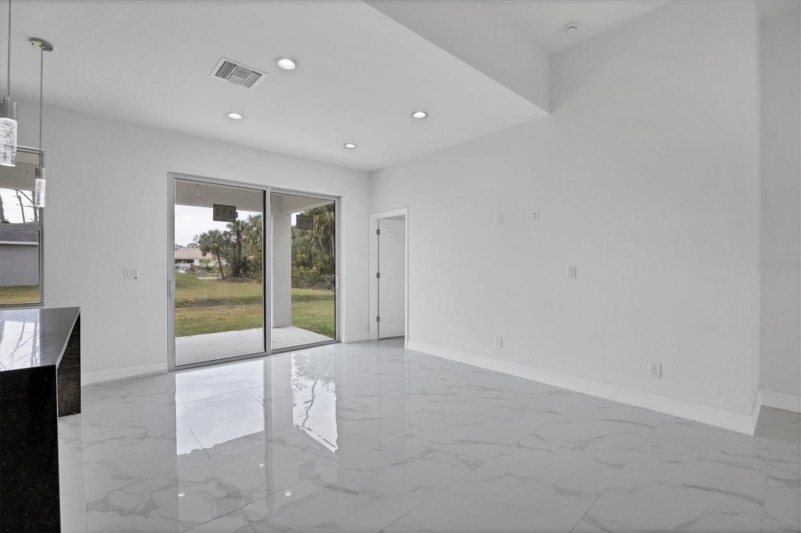 99 SUNDIET ST, PORT CHARLOTTE, FL, 33954