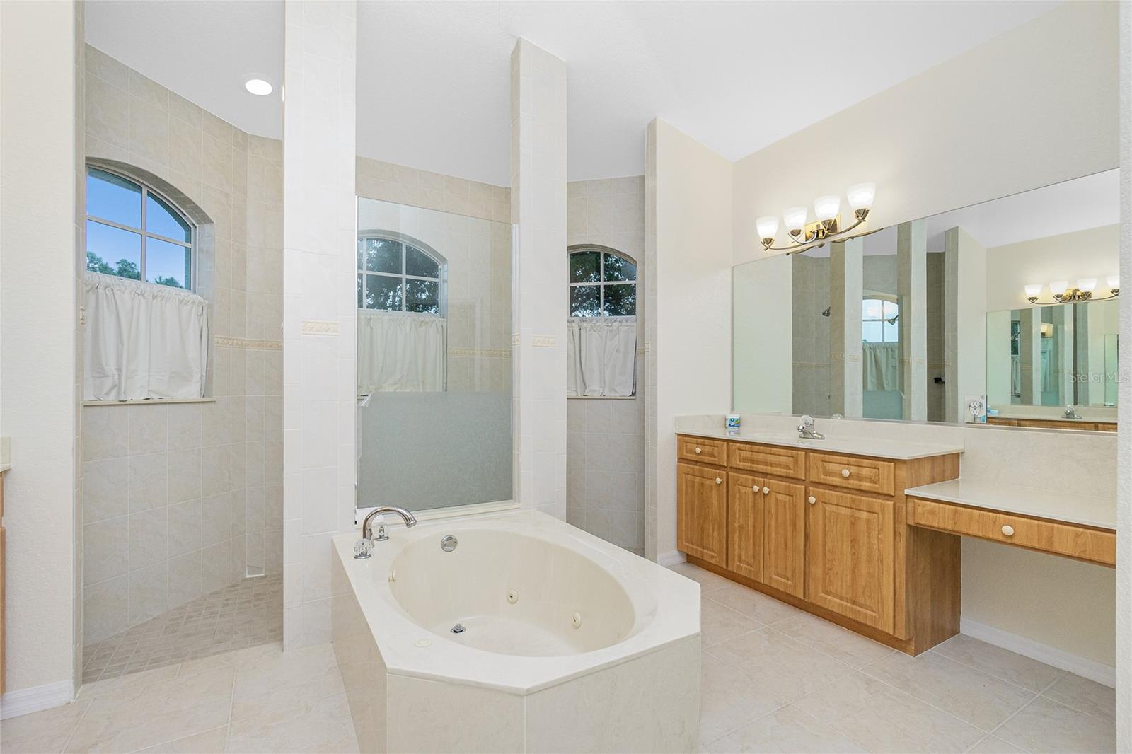 437 LOVELAND BLVD, PORT CHARLOTTE, FL, 33954