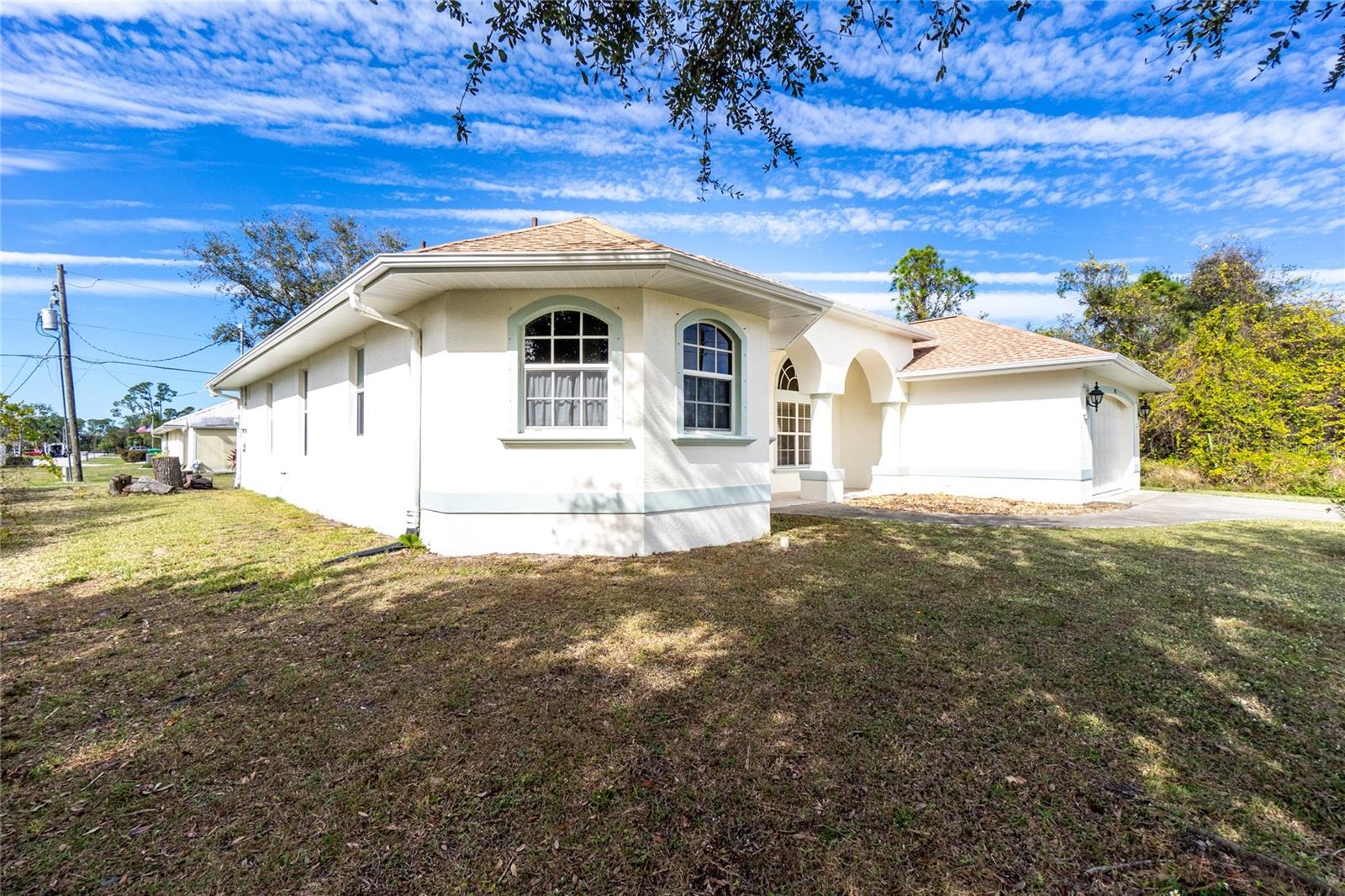437 LOVELAND BLVD, PORT CHARLOTTE, FL, 33954