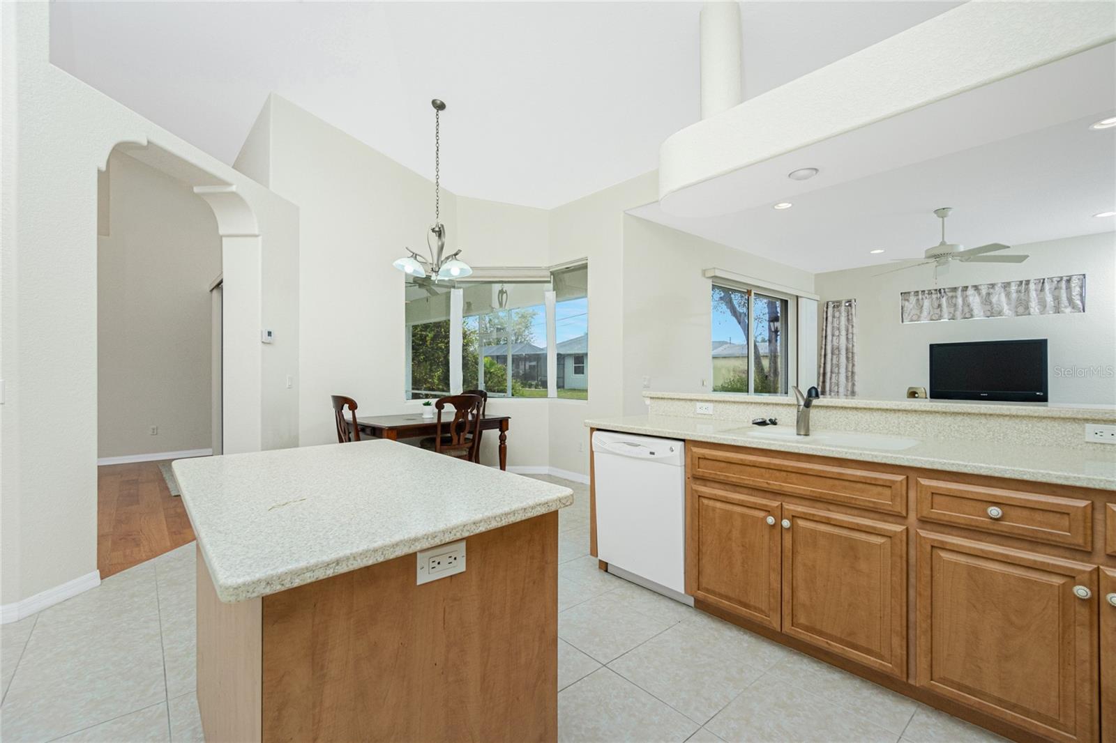 437 LOVELAND BLVD, PORT CHARLOTTE, FL, 33954