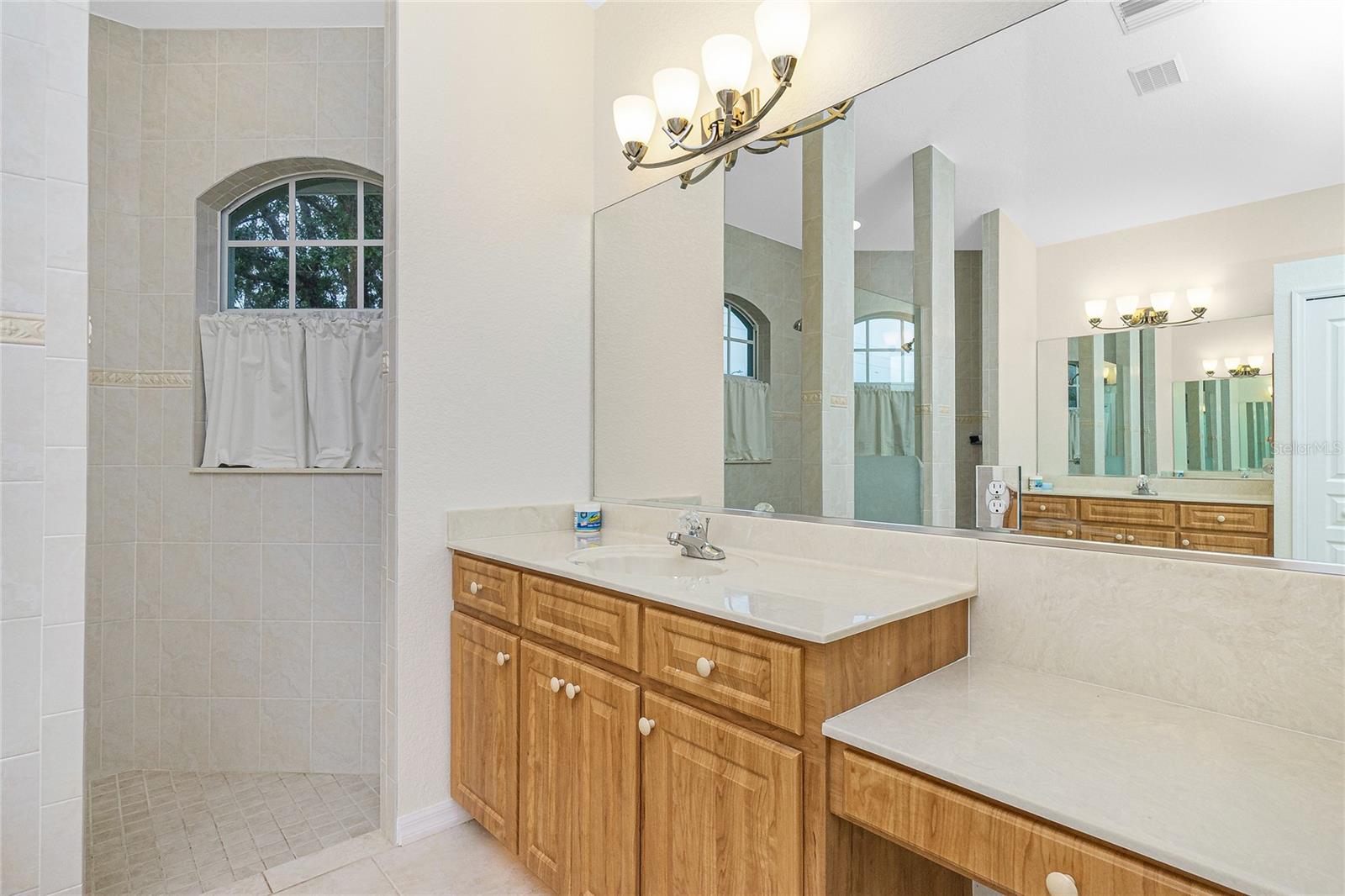 437 LOVELAND BLVD, PORT CHARLOTTE, FL, 33954