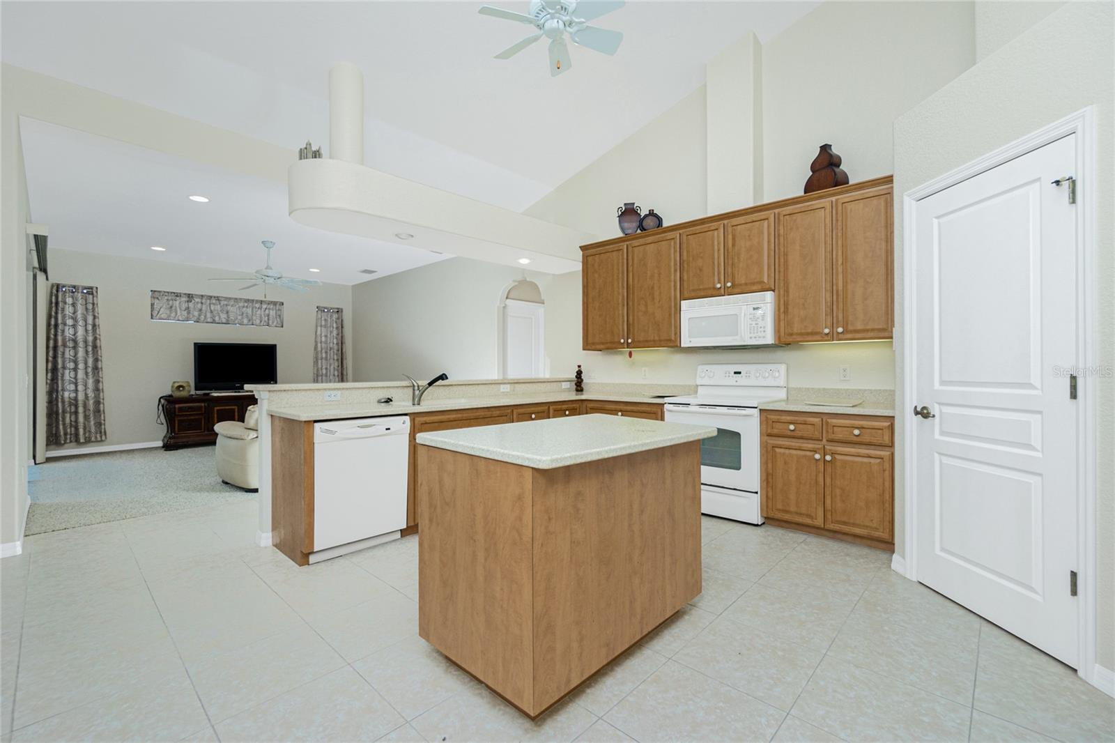 437 LOVELAND BLVD, PORT CHARLOTTE, FL, 33954