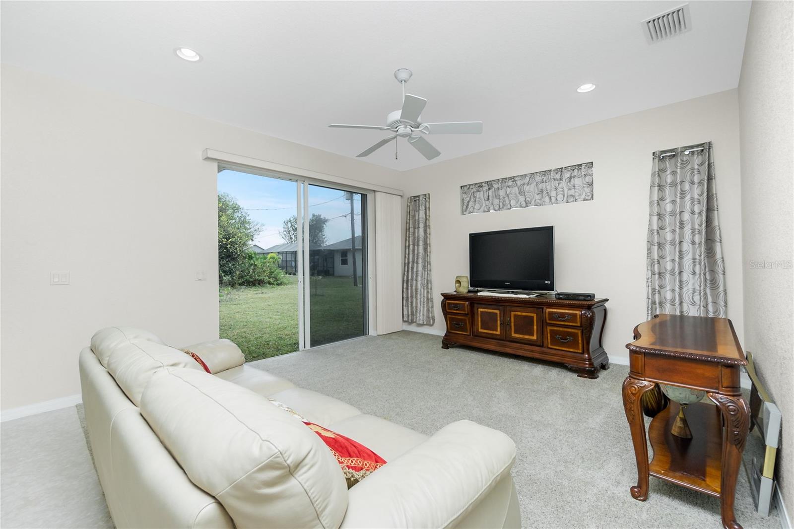 437 LOVELAND BLVD, PORT CHARLOTTE, FL, 33954
