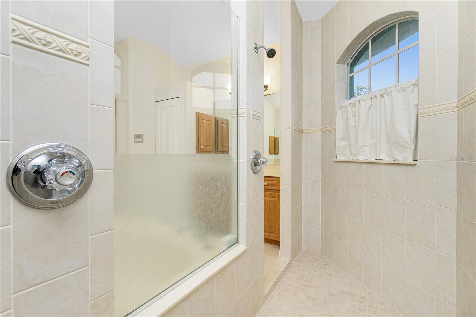 437 LOVELAND BLVD, PORT CHARLOTTE, FL, 33954