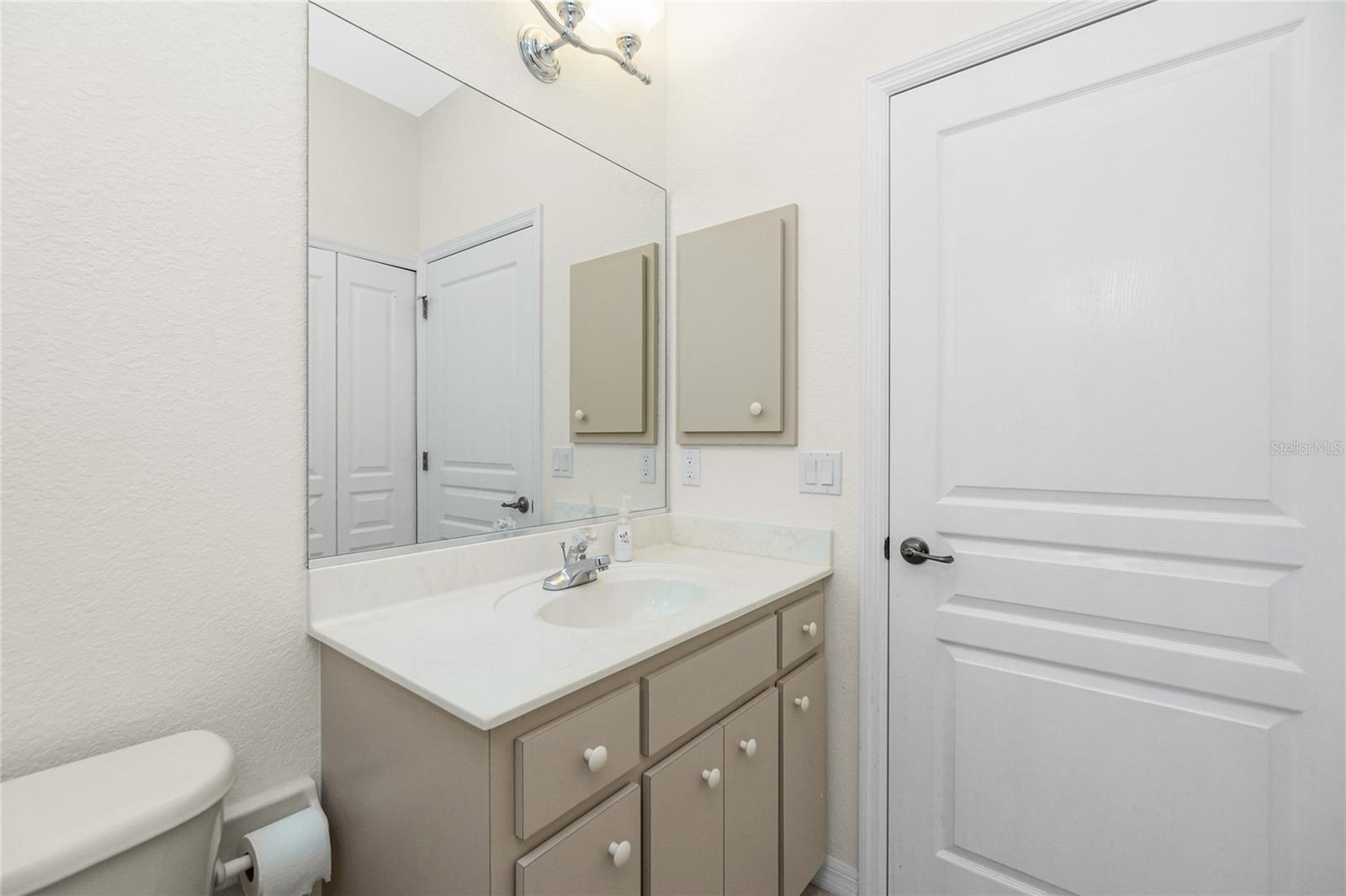 437 LOVELAND BLVD, PORT CHARLOTTE, FL, 33954