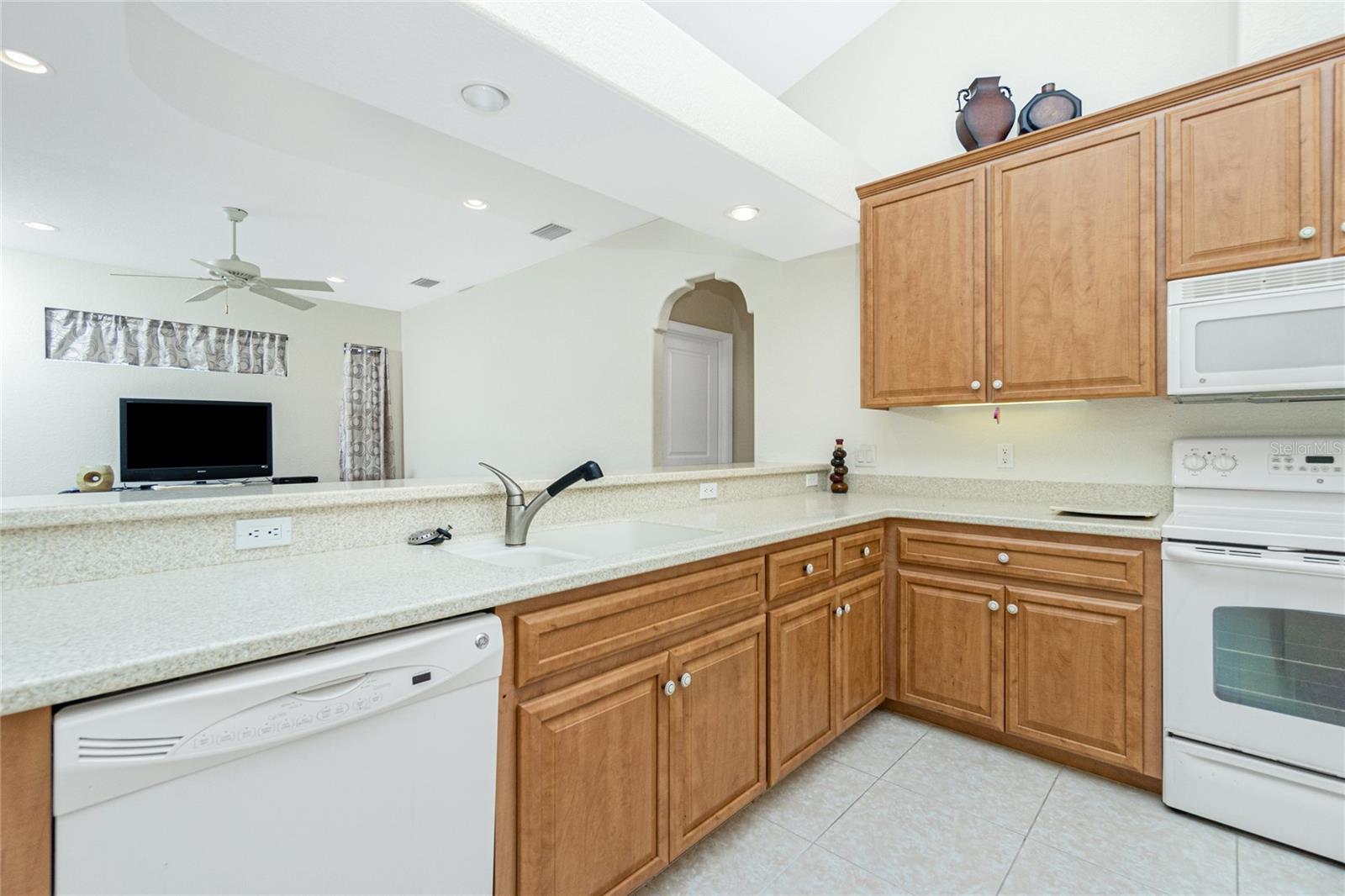 437 LOVELAND BLVD, PORT CHARLOTTE, FL, 33954