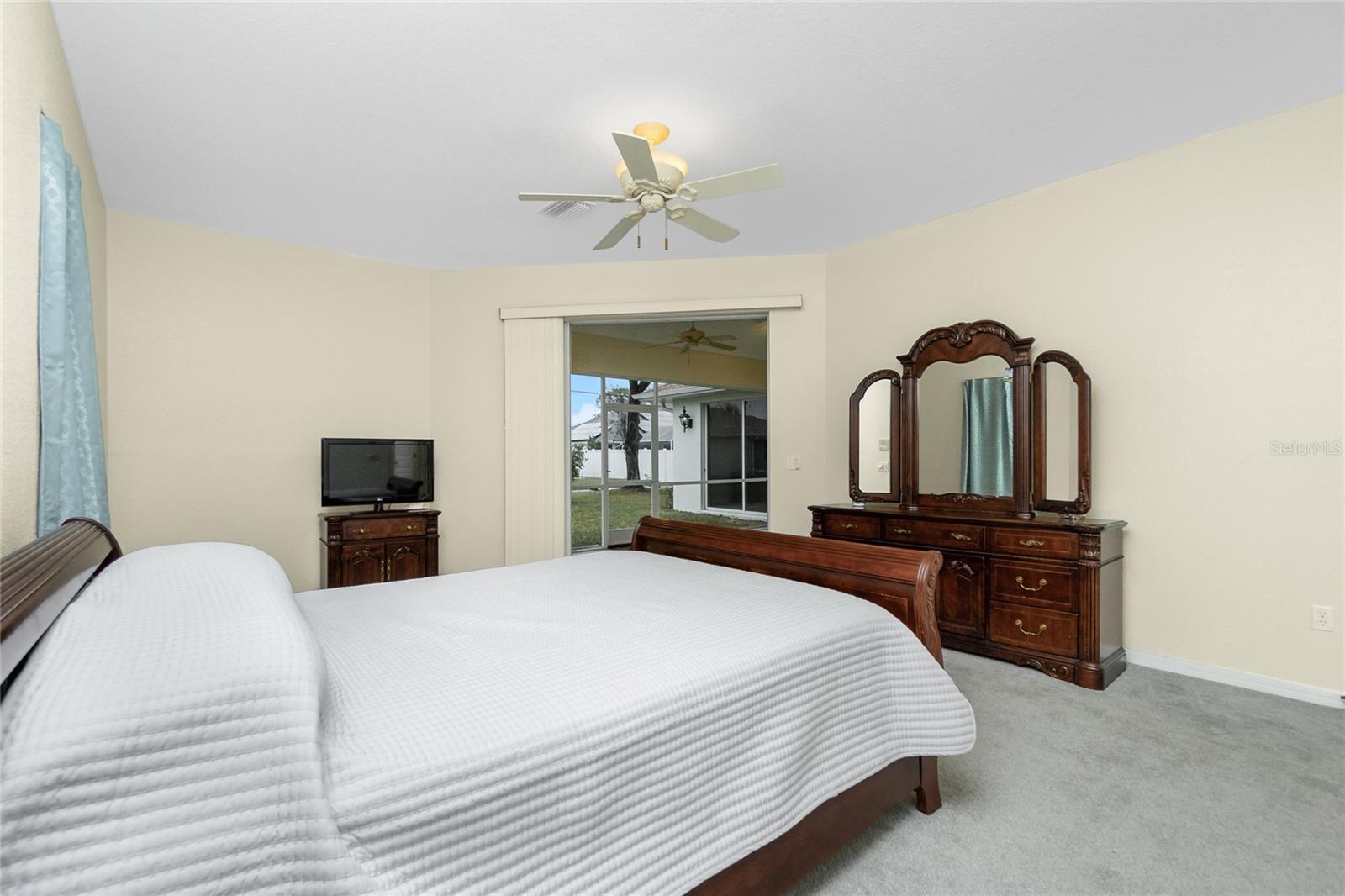 437 LOVELAND BLVD, PORT CHARLOTTE, FL, 33954